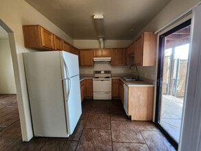 3118 E Blacklidge Dr, Unit #05 in Tucson, AZ - Foto de edificio - Building Photo