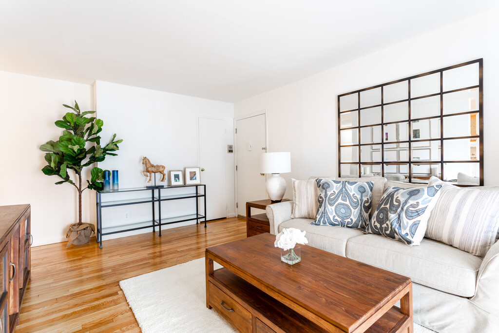 Jasontown II Apartments in Wallington, NJ