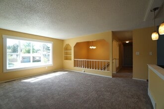 1822 Wooten Rd in Colorado Springs, CO - Building Photo - Building Photo