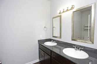 City Center Apartments in Longview, TX - Building Photo - Interior Photo