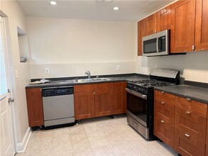 2045 La Dawn Ln NW in Atlanta, GA - Building Photo - Building Photo