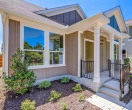 5408 Golden Canary Ln in Austin, TX - Foto de edificio - Building Photo