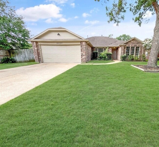 16027 Cypress Trace Dr