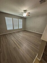 219 Hiver St in Kyle, TX - Building Photo - Building Photo