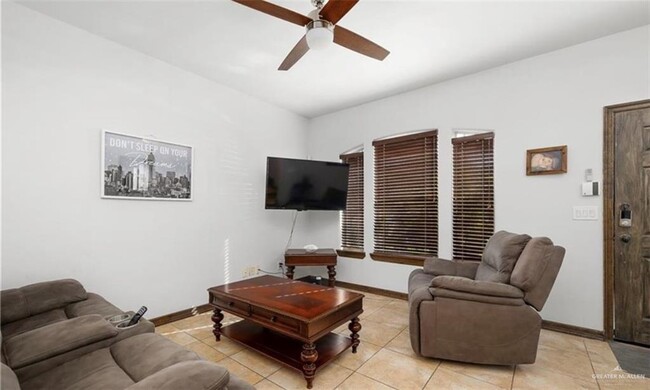 1305 E Olympia Ave in McAllen, TX - Building Photo - Building Photo
