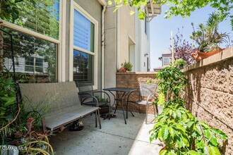 110 Red Brick Dr in Simi Valley, CA - Building Photo - Building Photo