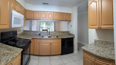 3001 58th Ave S in St. Petersburg, FL - Building Photo - Building Photo