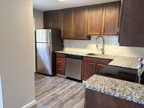 3214 N Calais St in Sherman, TX - Building Photo - Building Photo