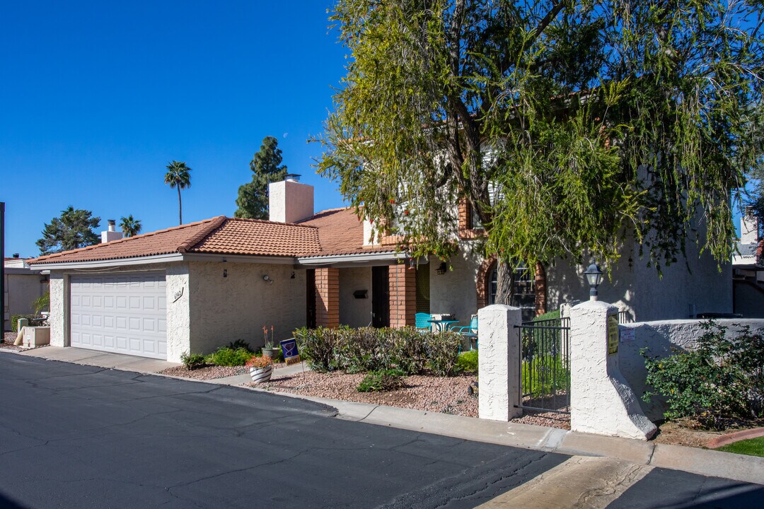 6131 N 12th Way in Phoenix, AZ - Foto de edificio