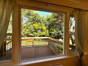 92 Woodcliff Rd, Unit 1 in Chestnut Hill, MA - Building Photo - Building Photo