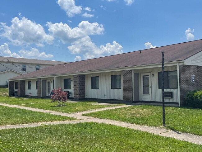 130 N Bridge St in New Martinsville, WV - Building Photo - Building Photo