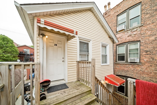property at 1431 W Flournoy St