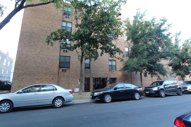 property at 800 W Lill Ave