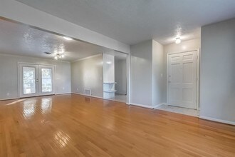 15206 TX-36 in Needville, TX - Building Photo - Building Photo
