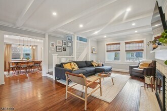 6 Girard Pl in Maplewood, NJ - Building Photo - Building Photo