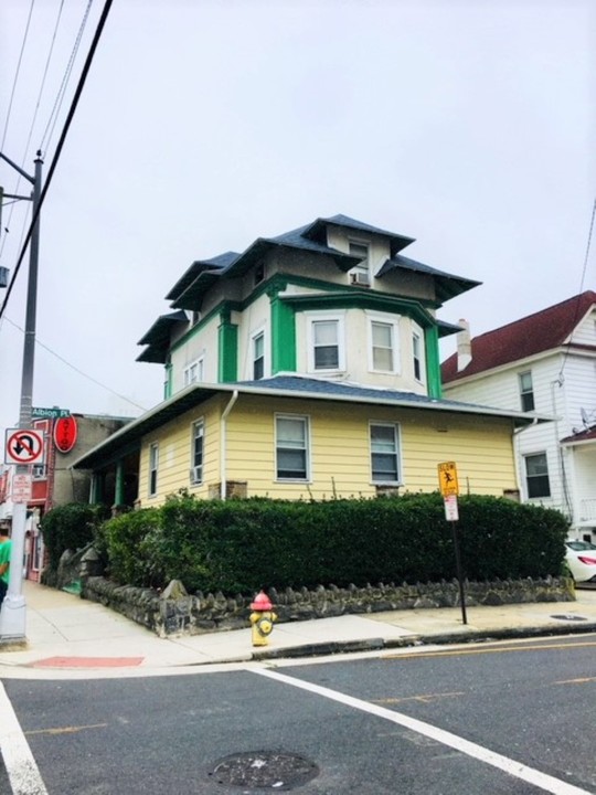 Duplex Income Property in Atlantic City, NJ - Building Photo