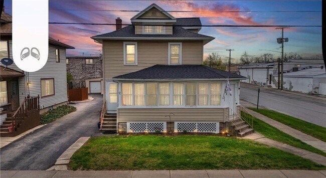 property at 401 W Elm St