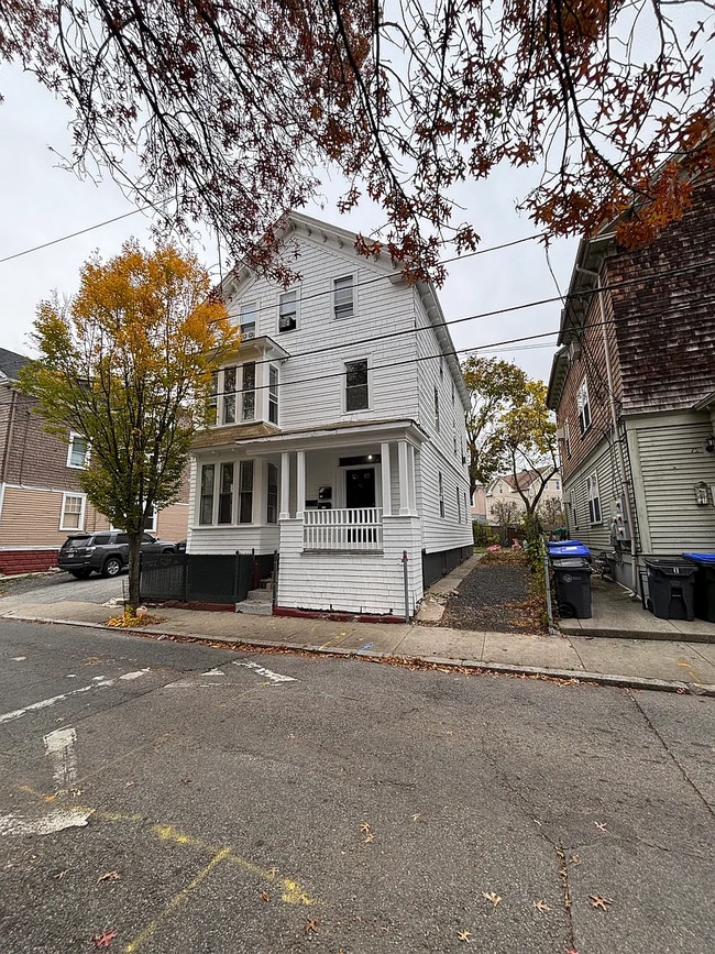 77 Pekin St, Unit 77 Pekin Street Unit 2