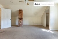 61 Hillside St photo'