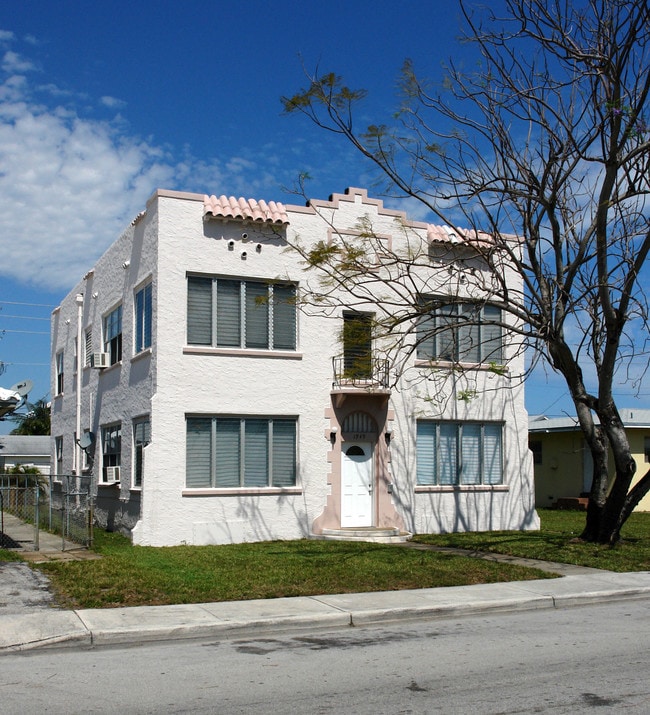 1949 Fillmore St in Hollywood, FL - Building Photo - Building Photo