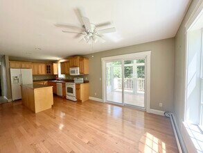 31 Sergeant Ln in Brunswick, ME - Foto de edificio - Building Photo