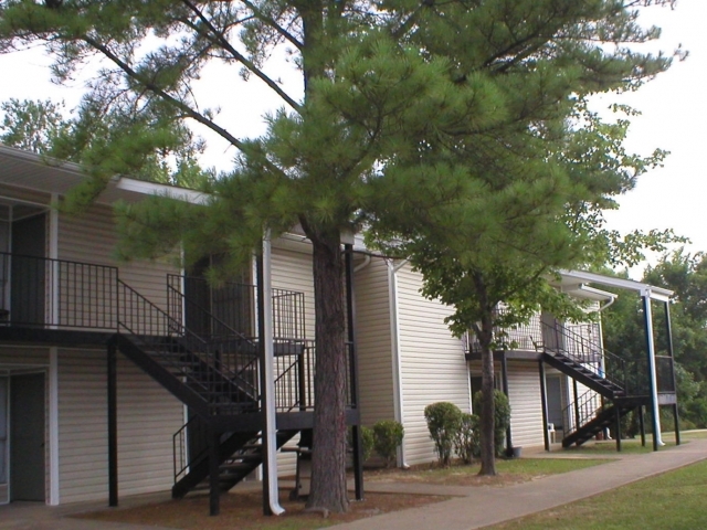 Monroe Avenue Apartments in Birmingham, AL - Building Photo