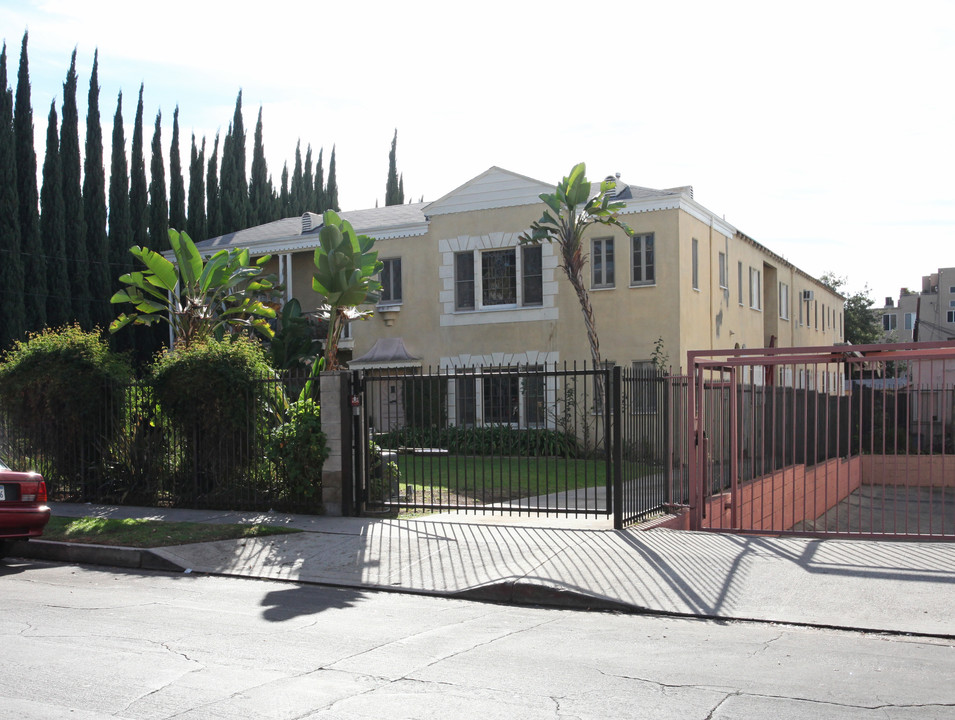 5428 Russell Ave in Los Angeles, CA - Building Photo
