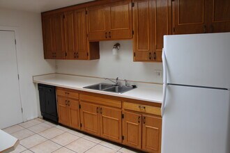 1330 W Elna Rae St in Tempe, AZ - Building Photo - Building Photo