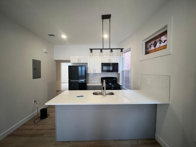 13 Bartholdi Ave, Unit 2