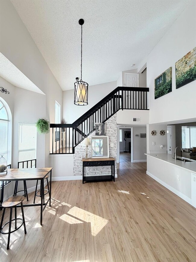 property at 13206 Glenmoor Dr