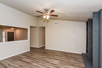 9478 Greens Point in San Antonio, TX - Building Photo - Building Photo