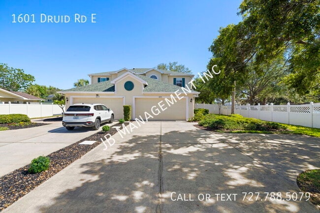 property at 1601 Druid Rd