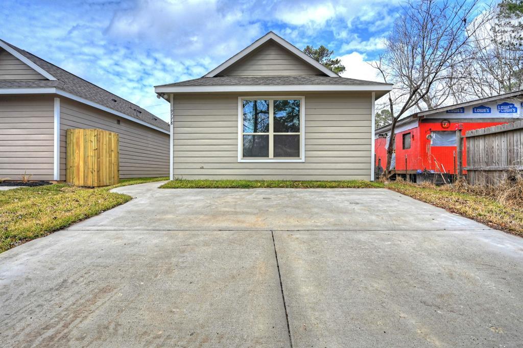 9778 Black Gum in Willis, TX - Foto de edificio