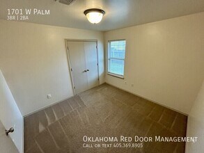 1701 W Palm Pl in Oklahoma City, OK - Building Photo - Building Photo