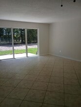 203 Southland Dr in Fort Pierce, FL - Building Photo - Building Photo