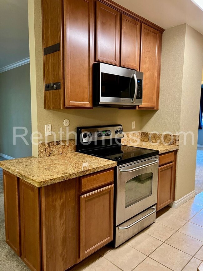 9929 Azuaga St in San Diego, CA - Building Photo - Building Photo