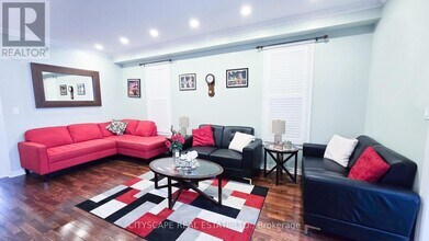 121 Ashdale Rd in Brampton, ON - Building Photo - Building Photo