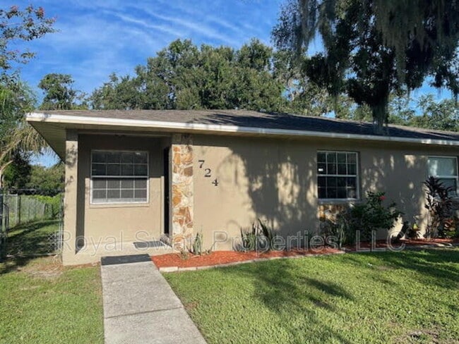 property at 724 Zella Ln