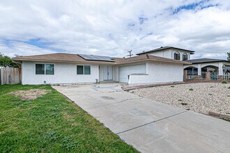 457 Mountain View Dr in Santa Maria, CA - Building Photo - Building Photo