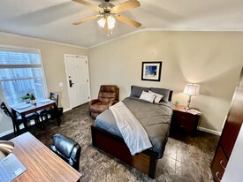 Freeport Studios Apartments