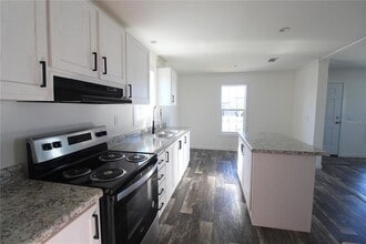 4117 10th St Ct E in Ellenton, FL - Building Photo - Building Photo