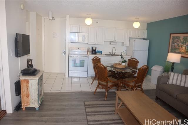 property at 201 ?Ohua Ave