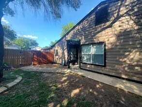 4082 Enchanted Sun in San Antonio, TX - Building Photo - Building Photo