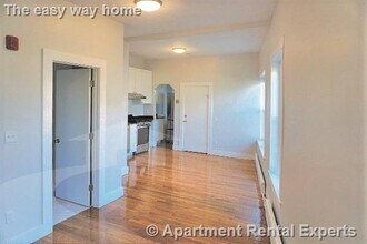 116 Willow St in Cambridge, MA - Building Photo - Building Photo