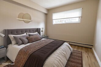 Lincoln Terrace in Calgary, AB - Building Photo - Building Photo