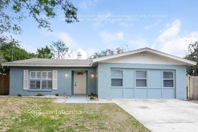 property at 10217 N Pawnee Ave