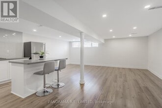 66 Vanguard Dr in Toronto, ON - Building Photo - Building Photo