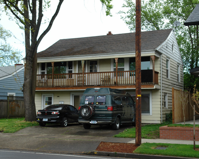 423 E 18th Ave in Eugene, OR - Building Photo - Building Photo