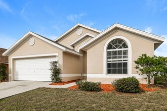 417 Halstead Dr in Davenport, FL - Foto de edificio - Building Photo