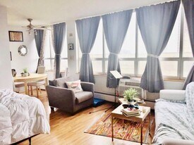 6171 N Sheridan Rd, Unit 2708 in Chicago, IL - Building Photo